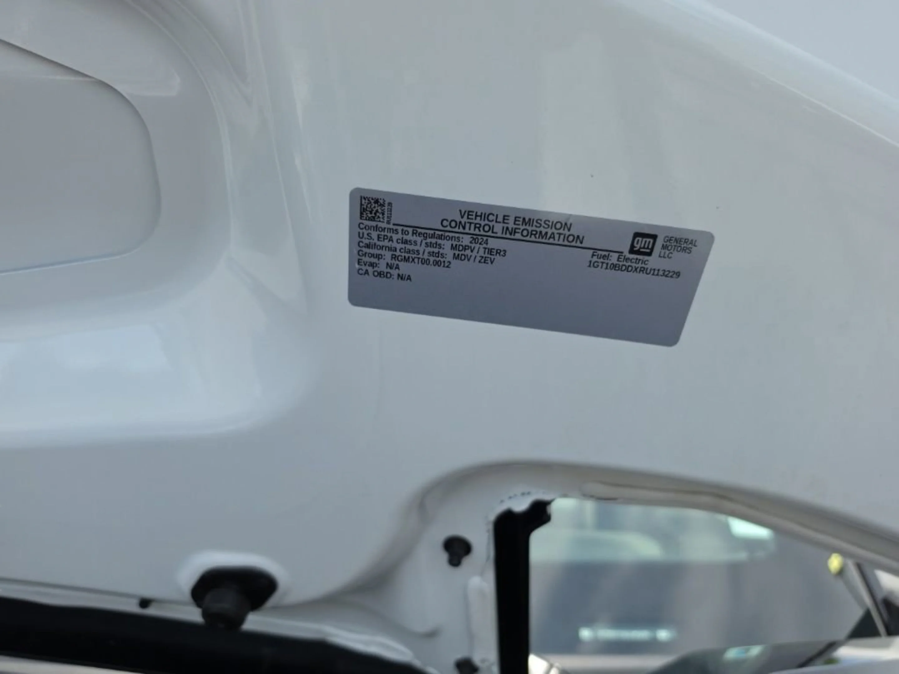 Used 2024 Interstellar White GMC 2X image 11