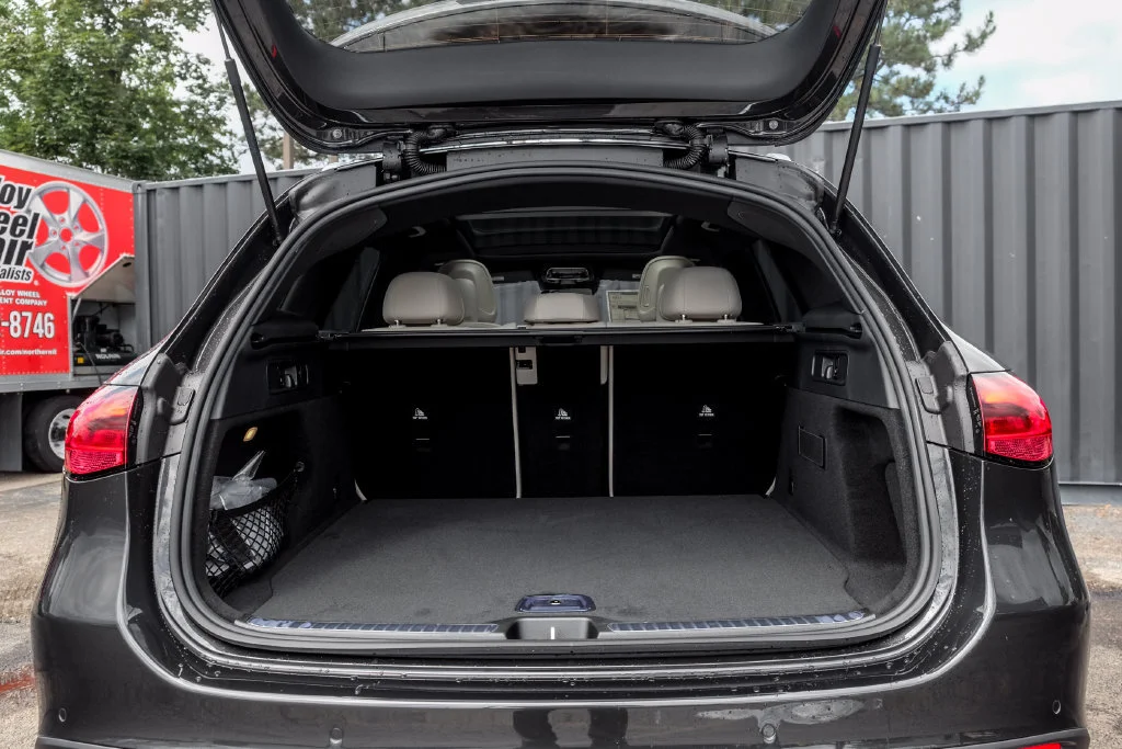 New 2026 Graphite Grey Metallic Mercedes-Benz GLC 300 image 44