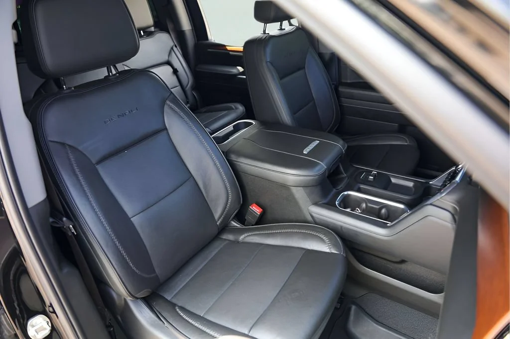 Used 2024 Onyx Black GMC Denali image 33