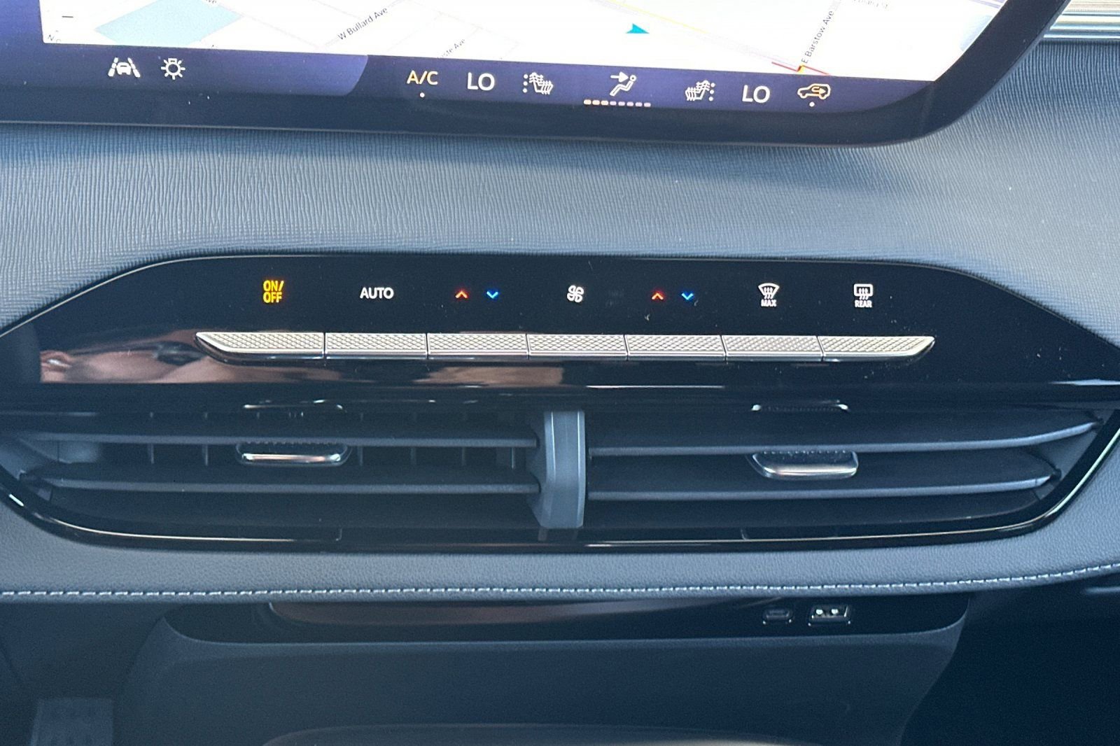 2026 Buick Enclave Preferred - Photo 18