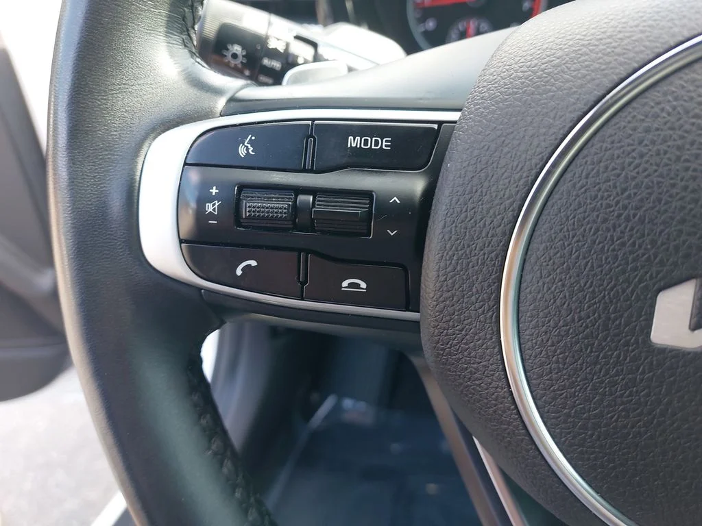 Used 2024 White Kia GT image 16
