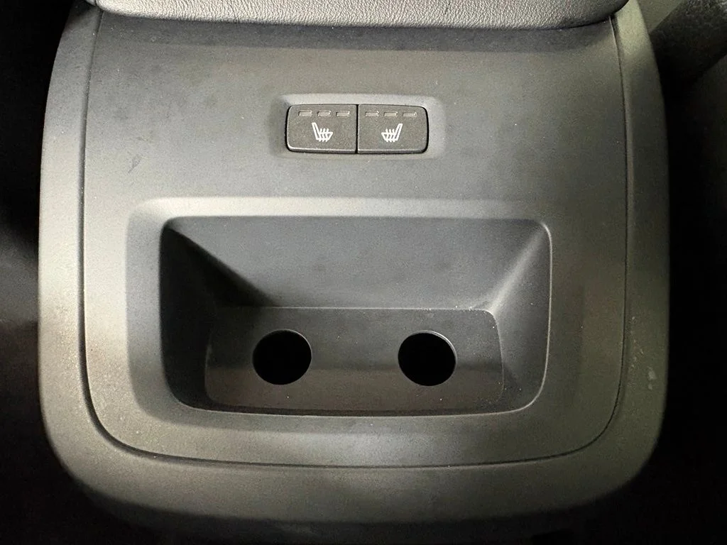 Used 2025 Gray Volvo B5 Plus image 38