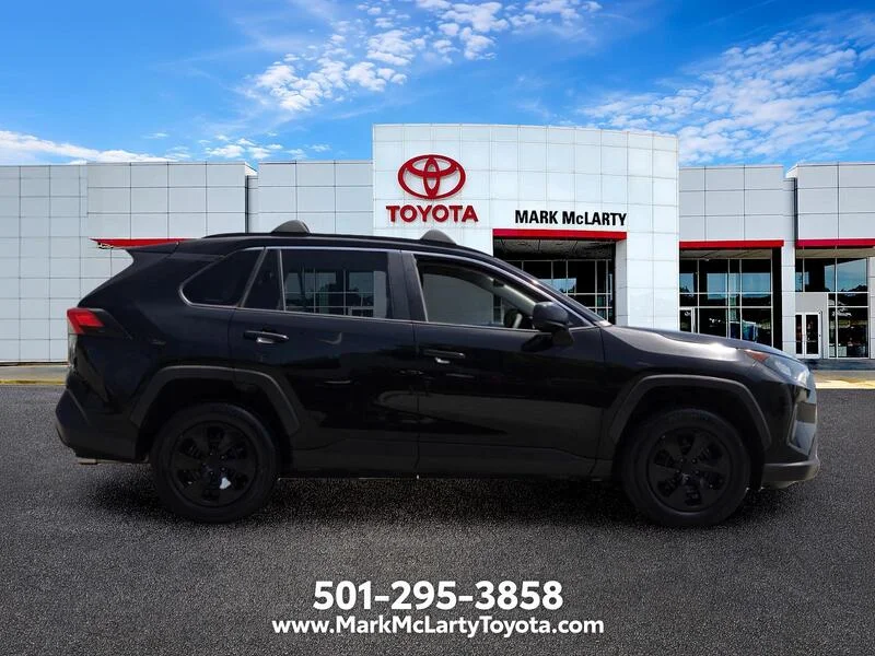 Used 2020 Midnight Black Metallic TOYOTA LE FWD image 6