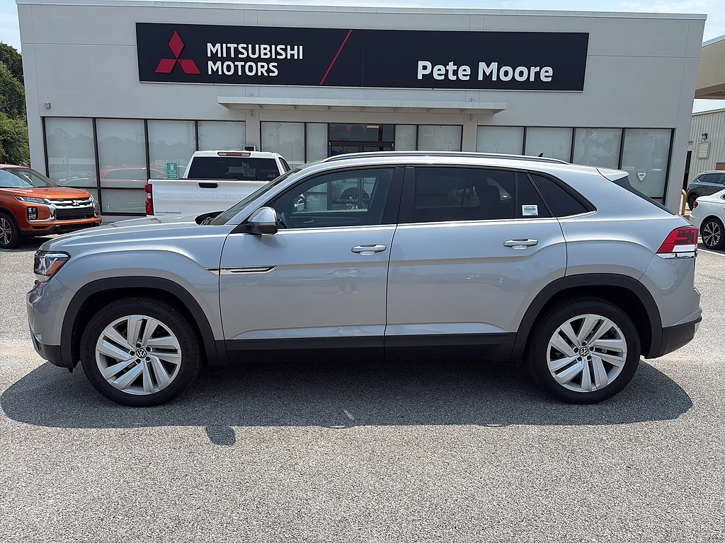 Used 2021 Pyrite Silver Metallic Volkswagen 2.0T SE w/Technology 4MOTION image 3