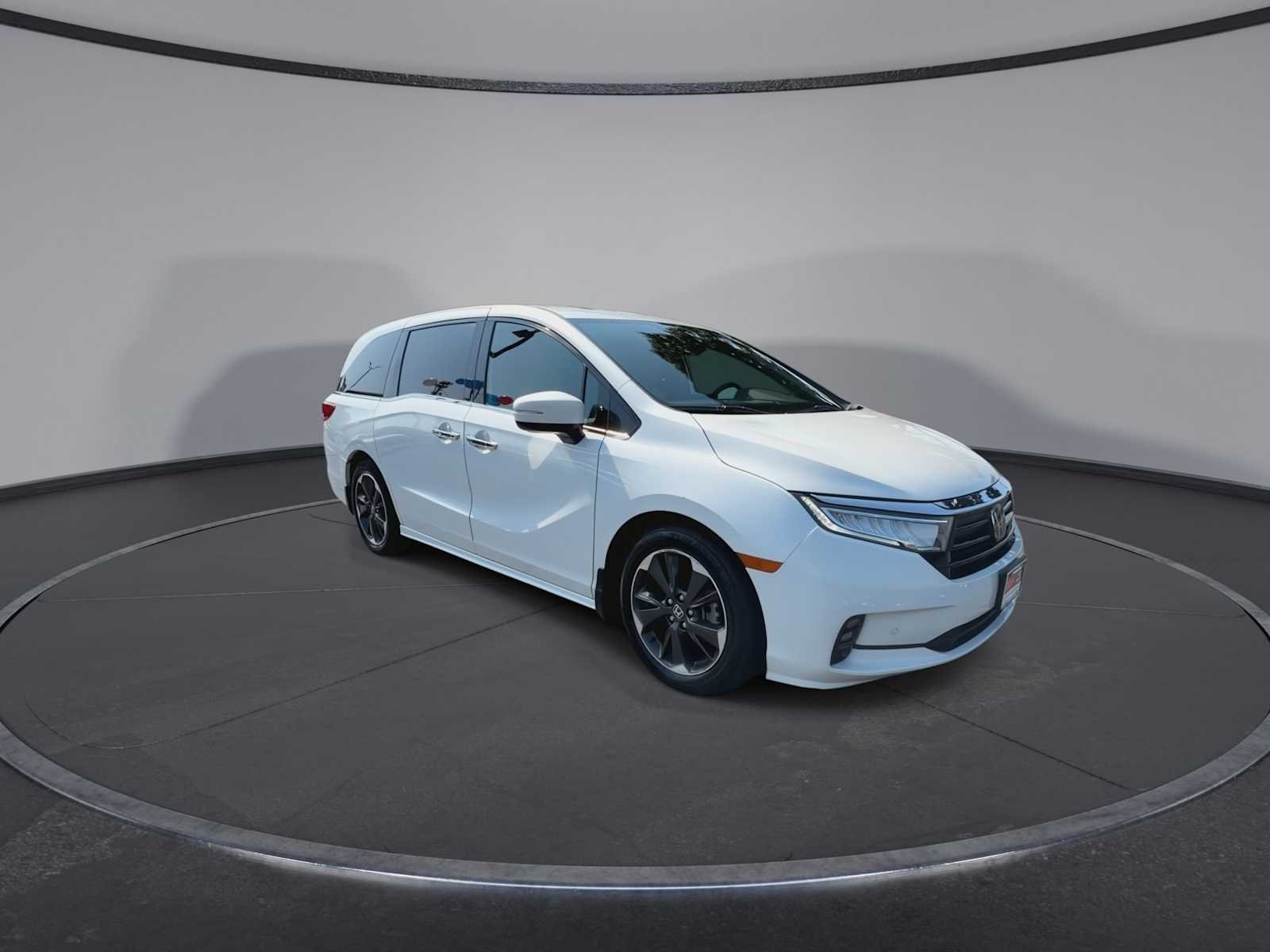 Certified Used 2024 Platinum White Pearl Honda Elite image 2
