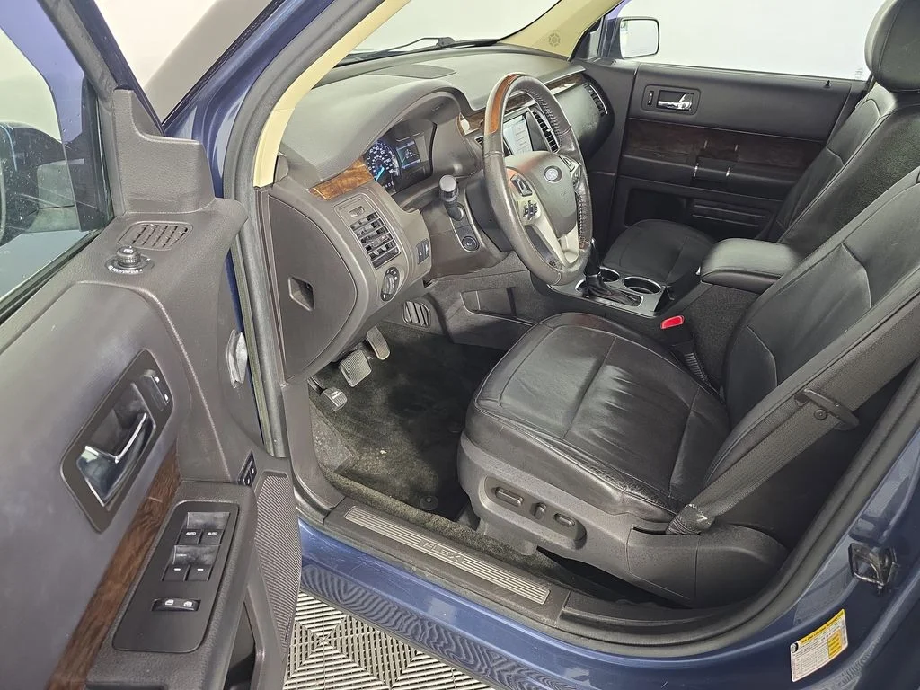 Used 2018 Blue Ford Limited image 11