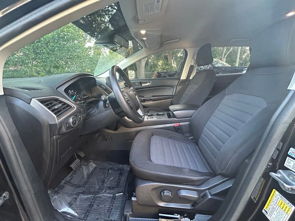 Certified Used 2024 Black Metallic Ford SE image 11
