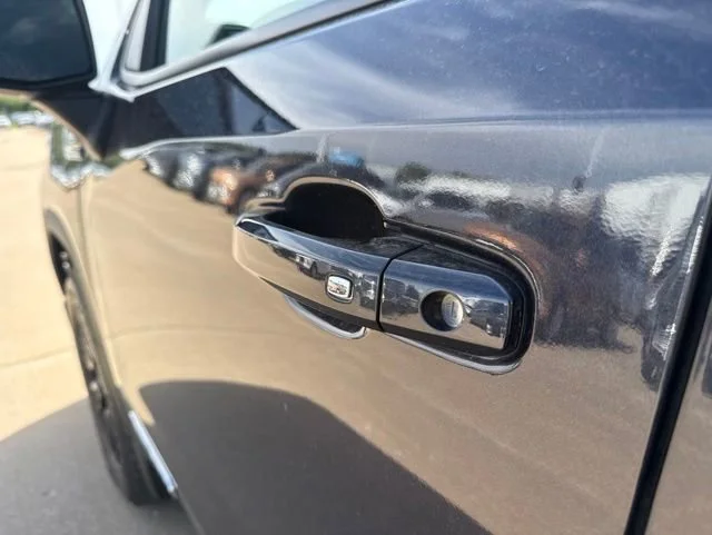 Used 2022 Titanium Rush Metallic GMC Elevation image 57