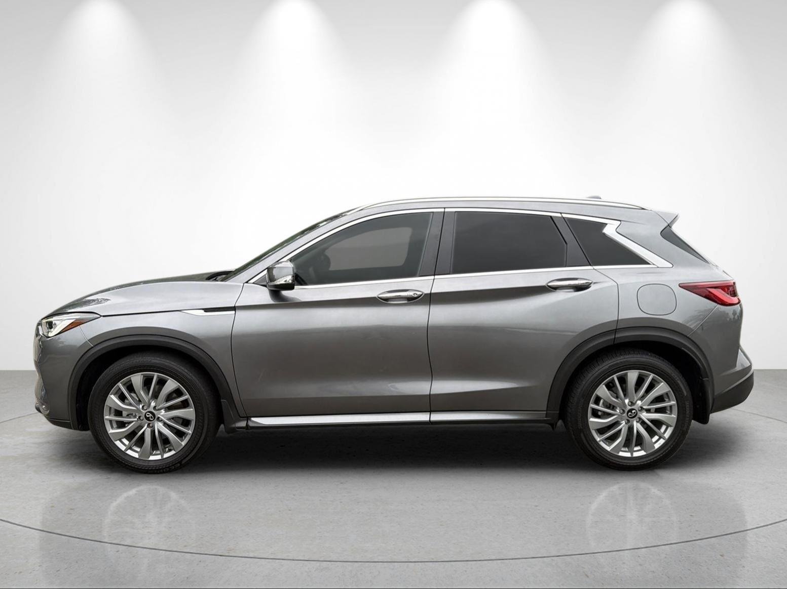 Used 2024 Graphite Shadow INFINITI LUXE image 2