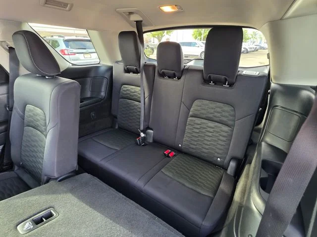 2025 Nissan Pathfinder SV - Photo 15