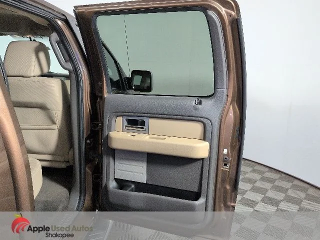 Used 2011 Gold Ford XLT image 29