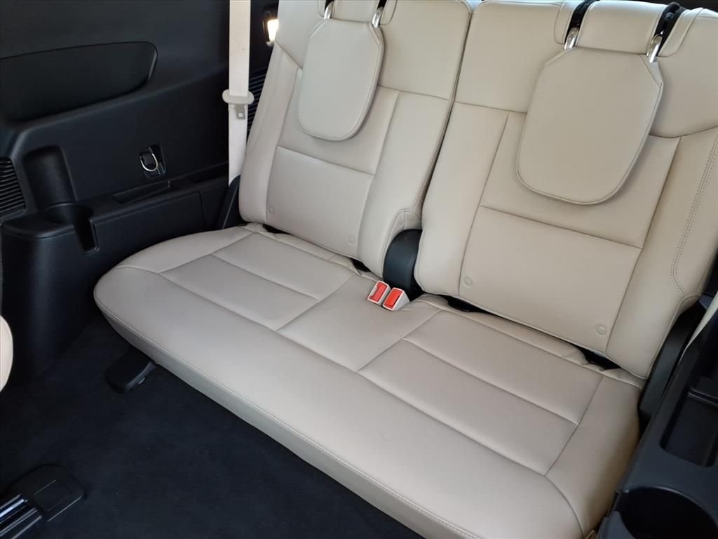 Used 2022 Black Ford XLT image 15