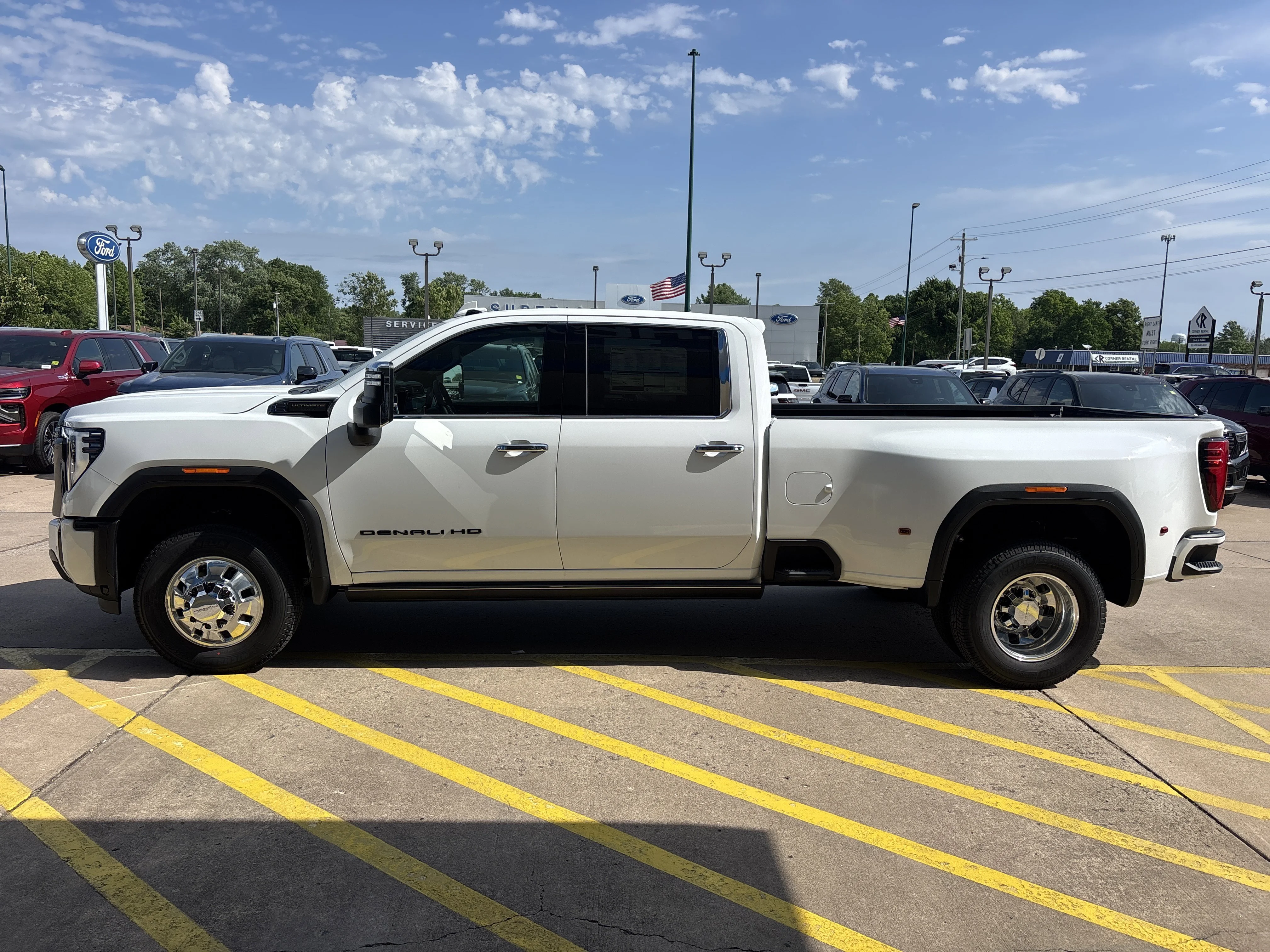 2026 GMC Sierra 3500HD Denali Ultimate - Photo 9