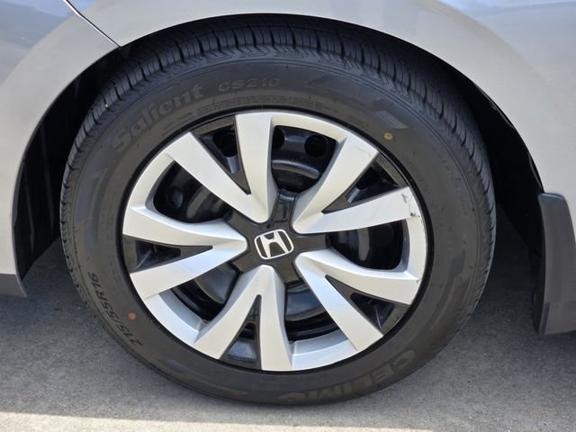 Used 2022 Silver Honda LX image 10
