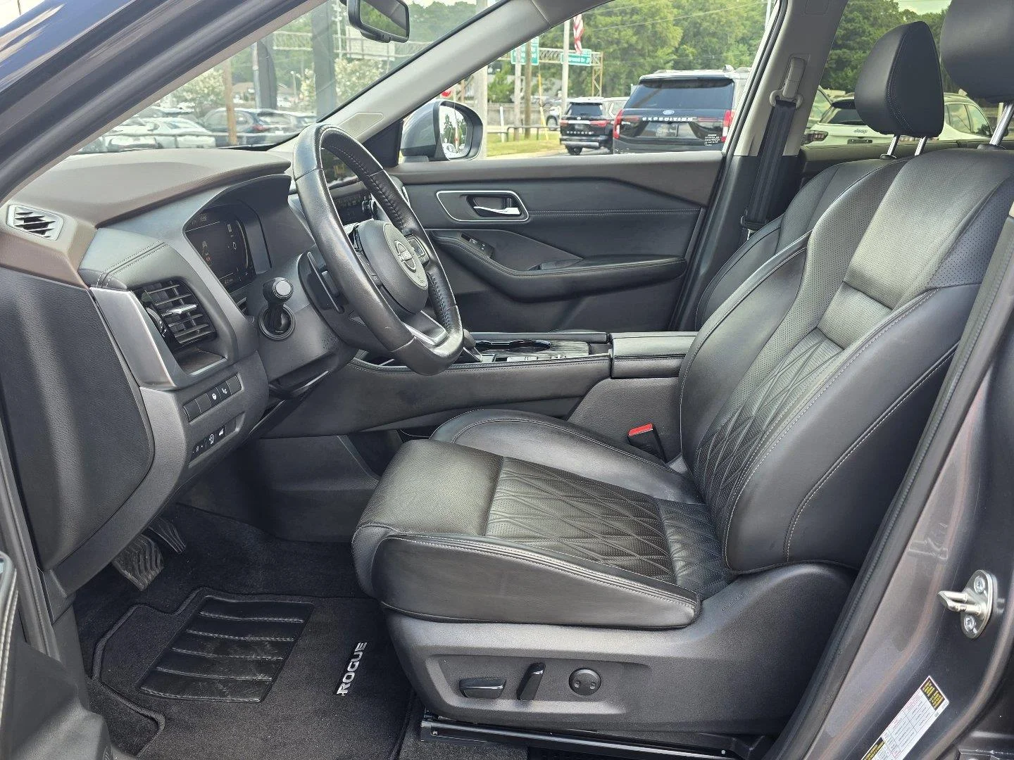 Used 2023 Gun Metallic Nissan Platinum image 21