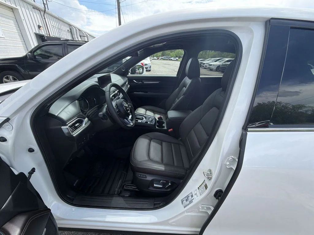 Used 2025 White Mazda 2.5 Turbo Signature image 11