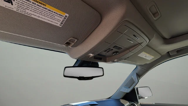 Used 2018 White Chevrolet Premier image 28