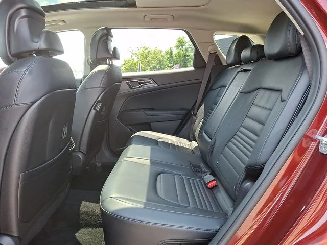 Used 2023 Red Kia SX-Prestige image 11