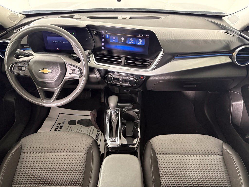 Used 2024 Gray Chevrolet LT image 36