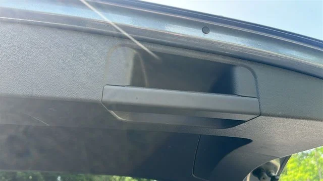Used 2018 Gray Volkswagen 2.0T SE image 35