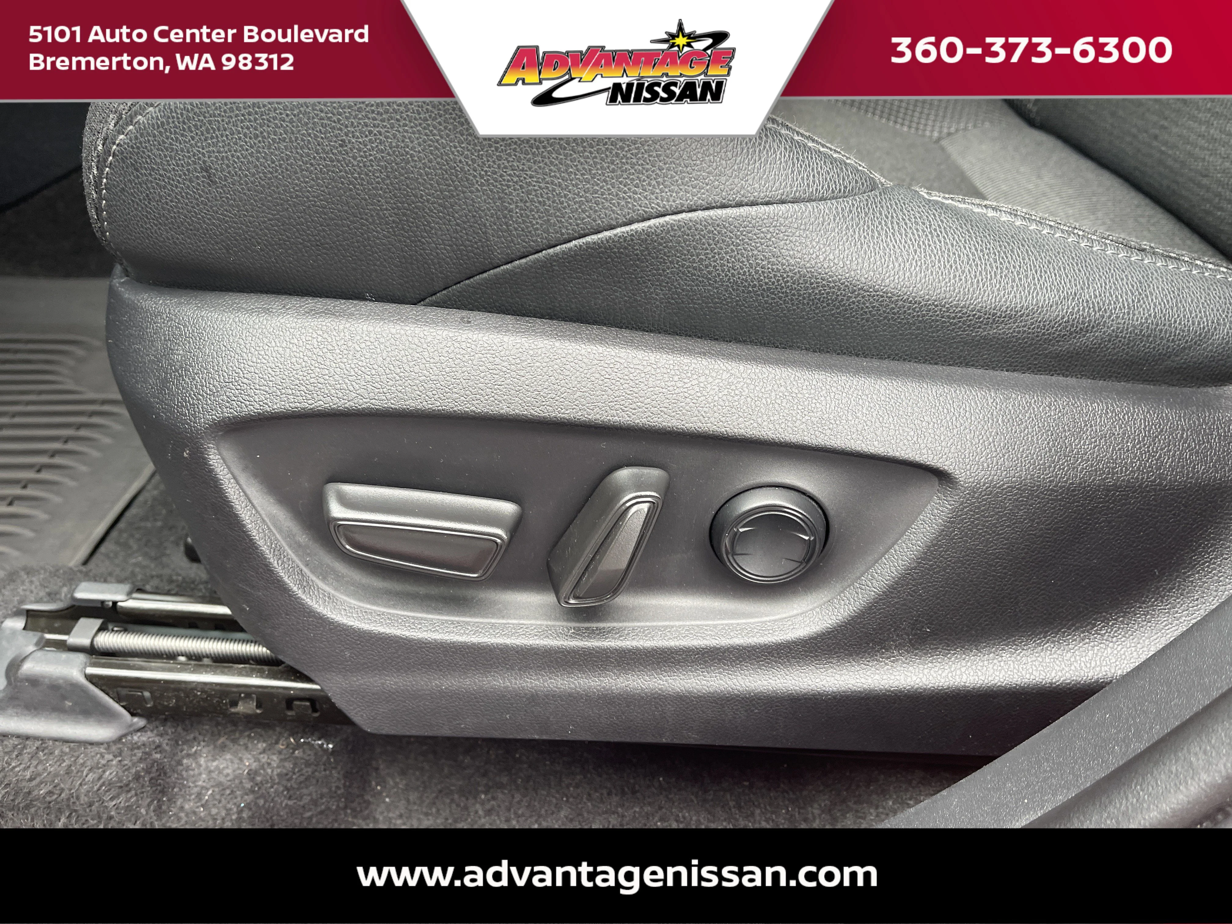 Used 2024 Supersonic Red Toyota XLE image 10