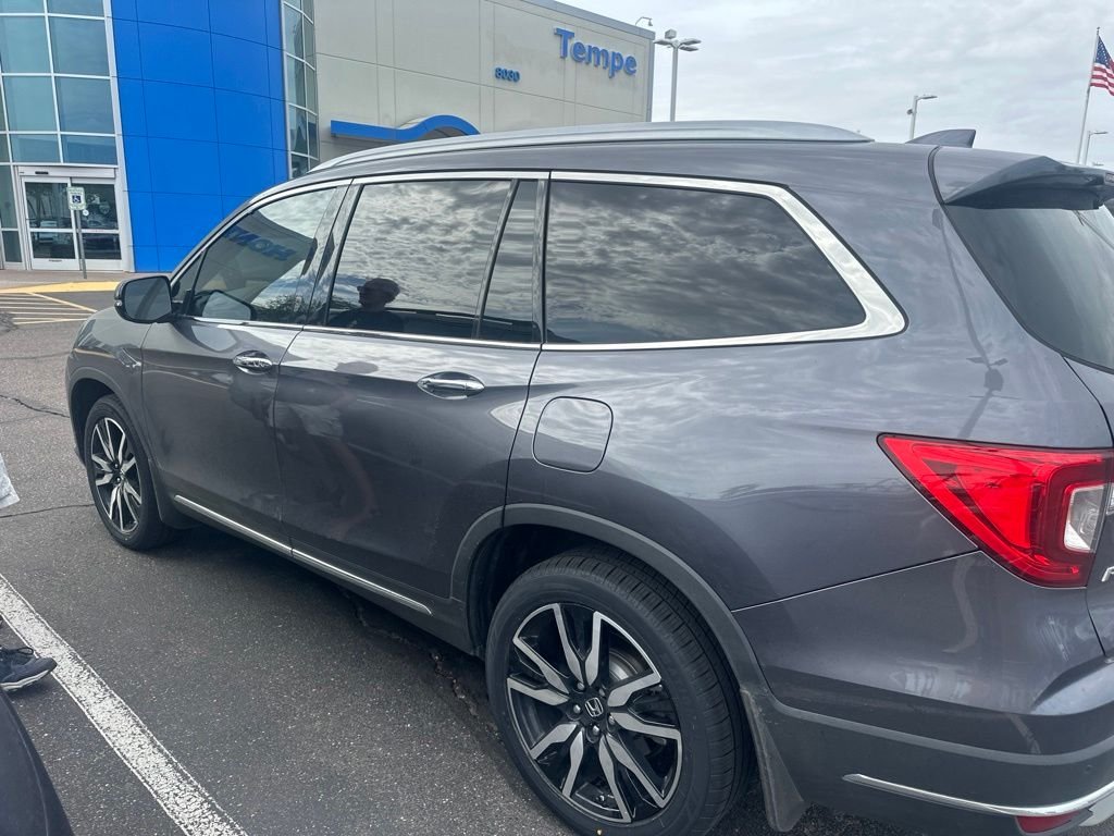 Certified Used 2020 Modern Steel Metallic Honda Touring image 6