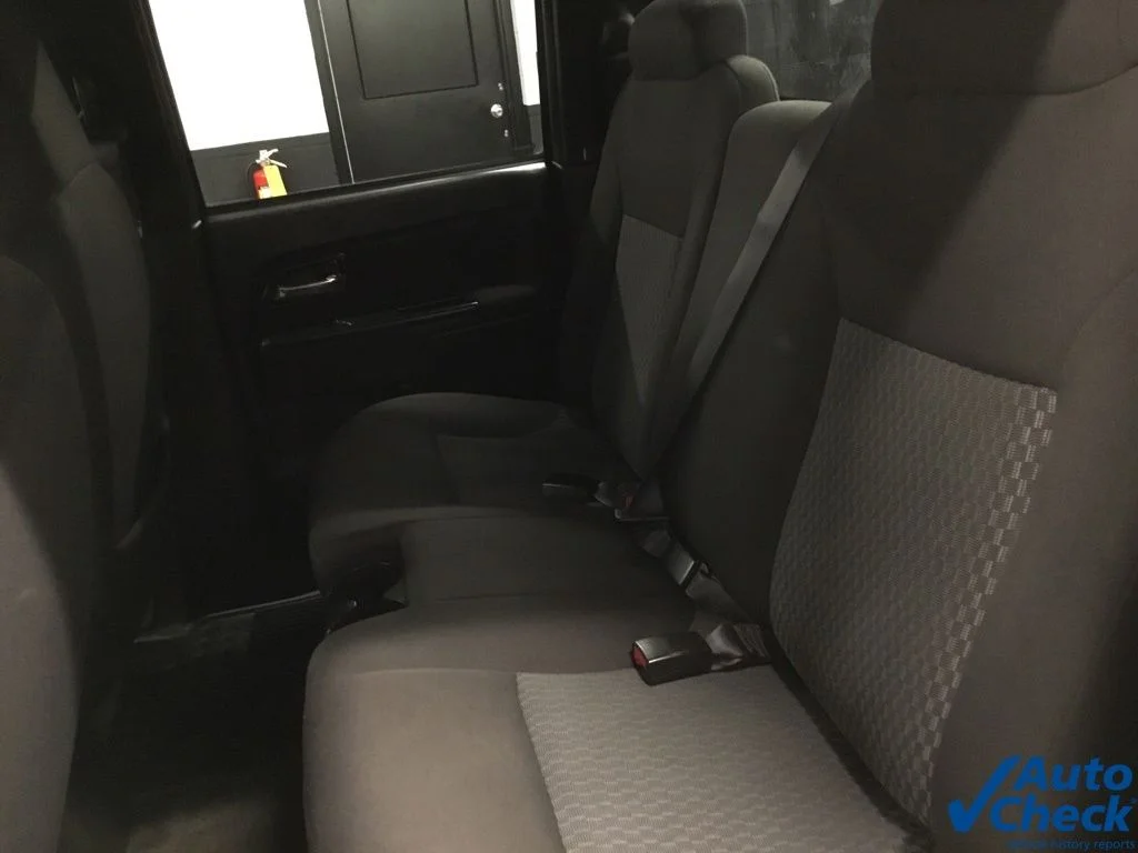 Used 2012 Silver Chevrolet 1LT image 27