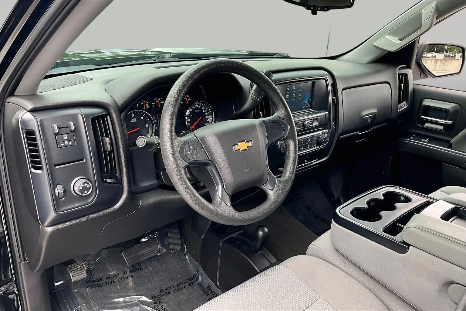 Used 2018 Black Chevrolet Custom image 17
