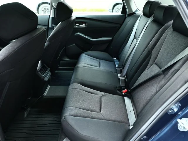 Used 2025 Canyon River Blue Metallic Honda SE image 25