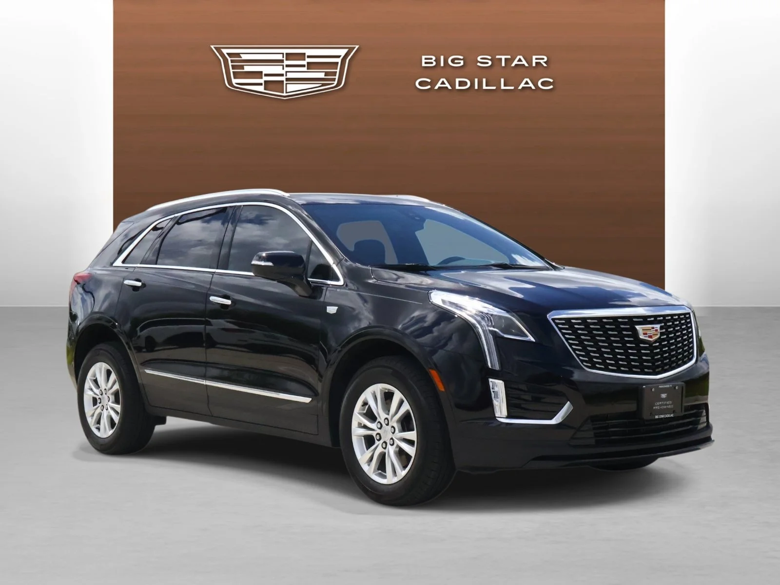 Used 2025 Stellar Black Metallic Cadillac Luxury image 6
