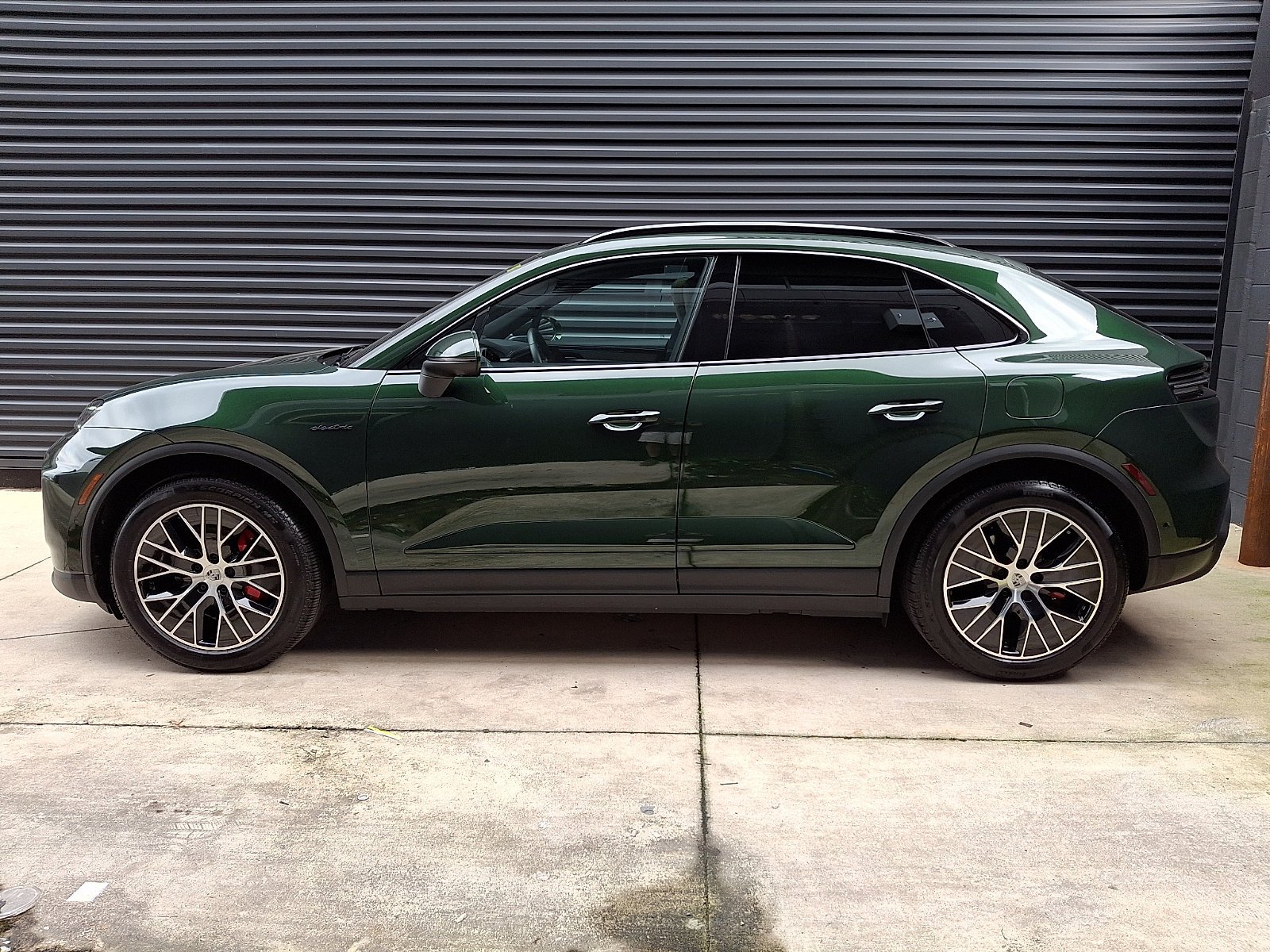 Used 2025 Porsche Macan S with VIN WP1AB2XA9SL153871 for sale in Cherry Hill, NJ