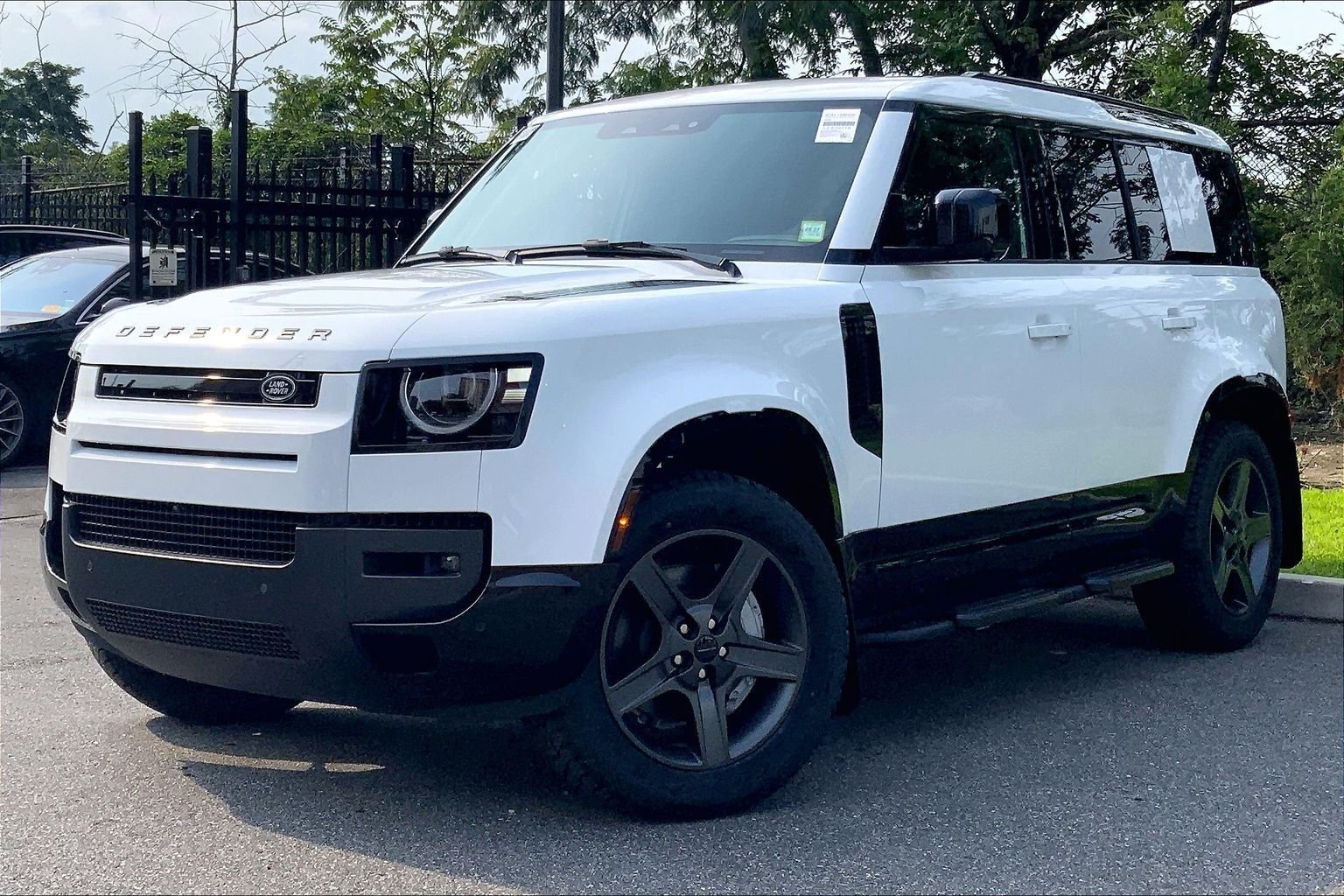 New 2026 Fuji White Land Rover X-Dynamic SE image 1
