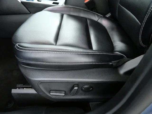 Used 2025 Blue Ford Platinum image 18