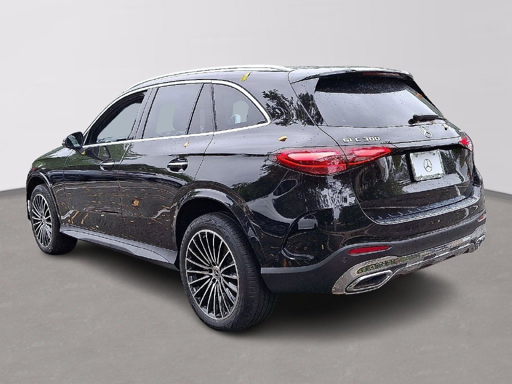 New 2027 Obsidian Black Metallic Mercedes-Benz GLC 300 image 4