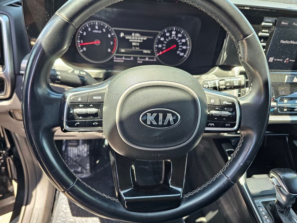 Used 2021 Black Kia S image 26