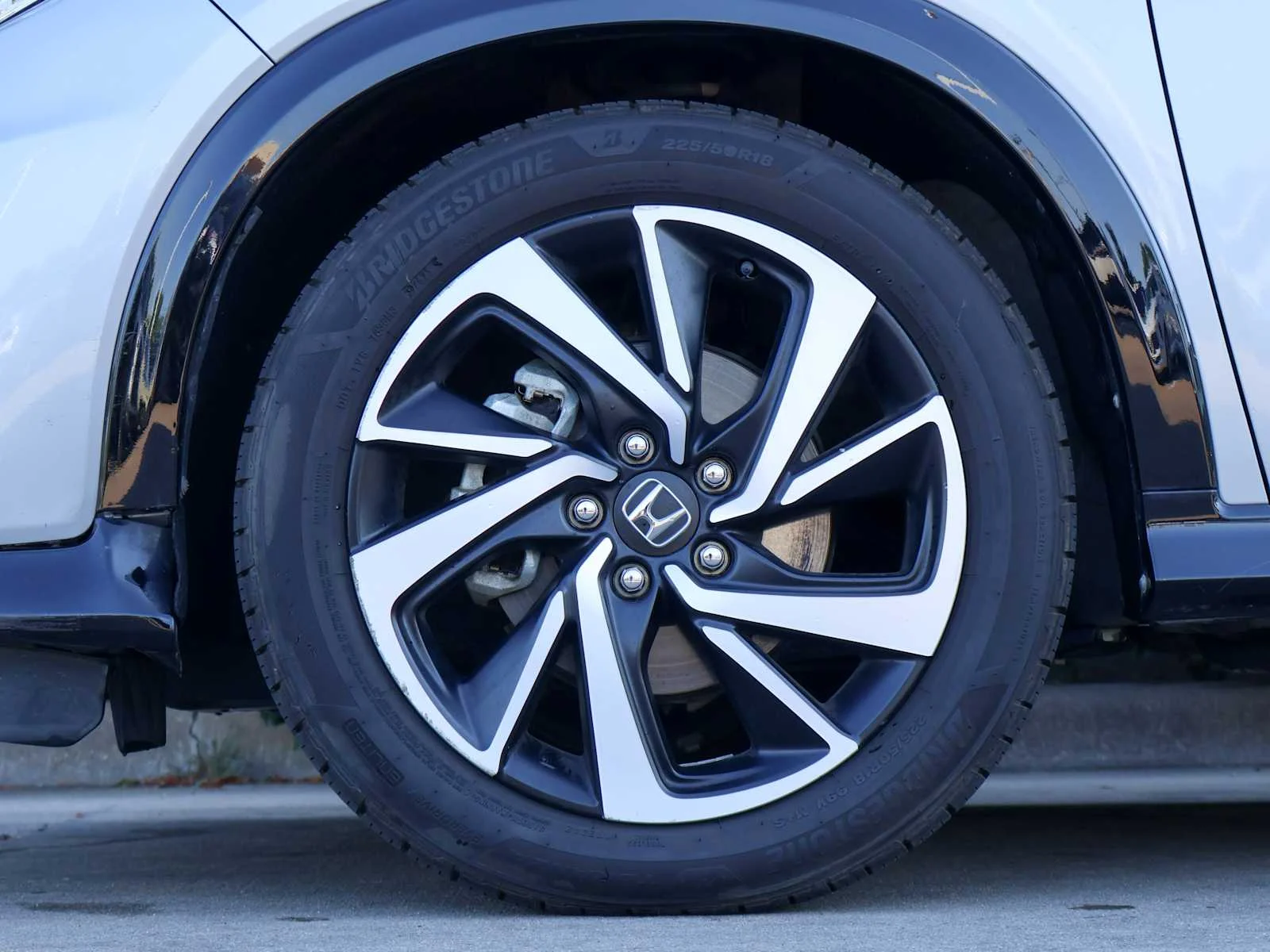 Used 2019 Lunar Silver Metallic Honda Sport image 6