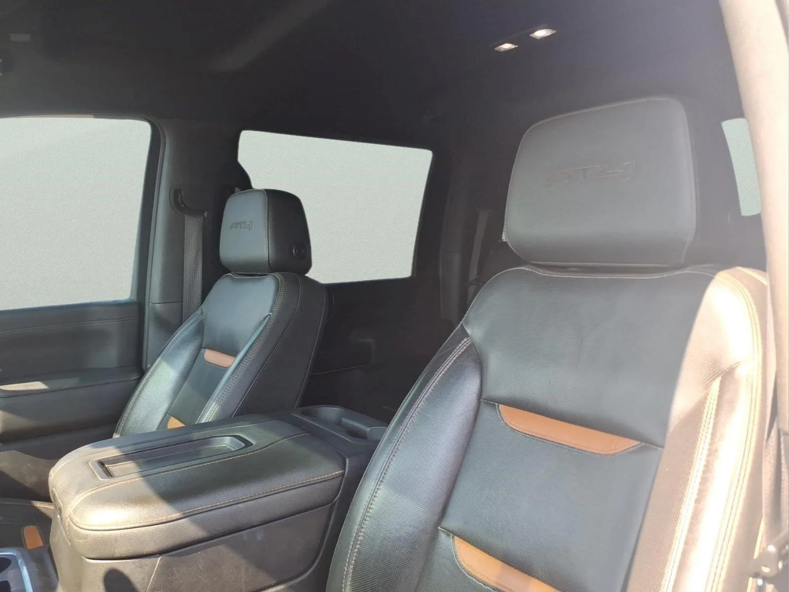 Used 2021 SUMMIT WHITE GMC AT4 image 18
