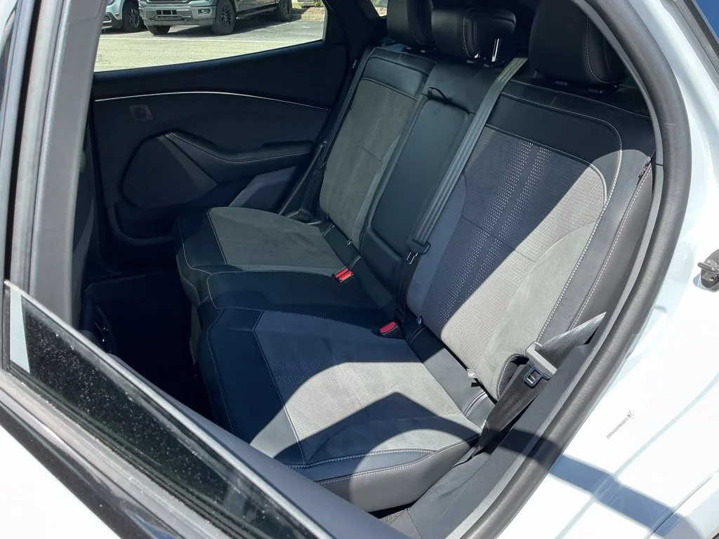 Used 2023 White Ford GT image 21