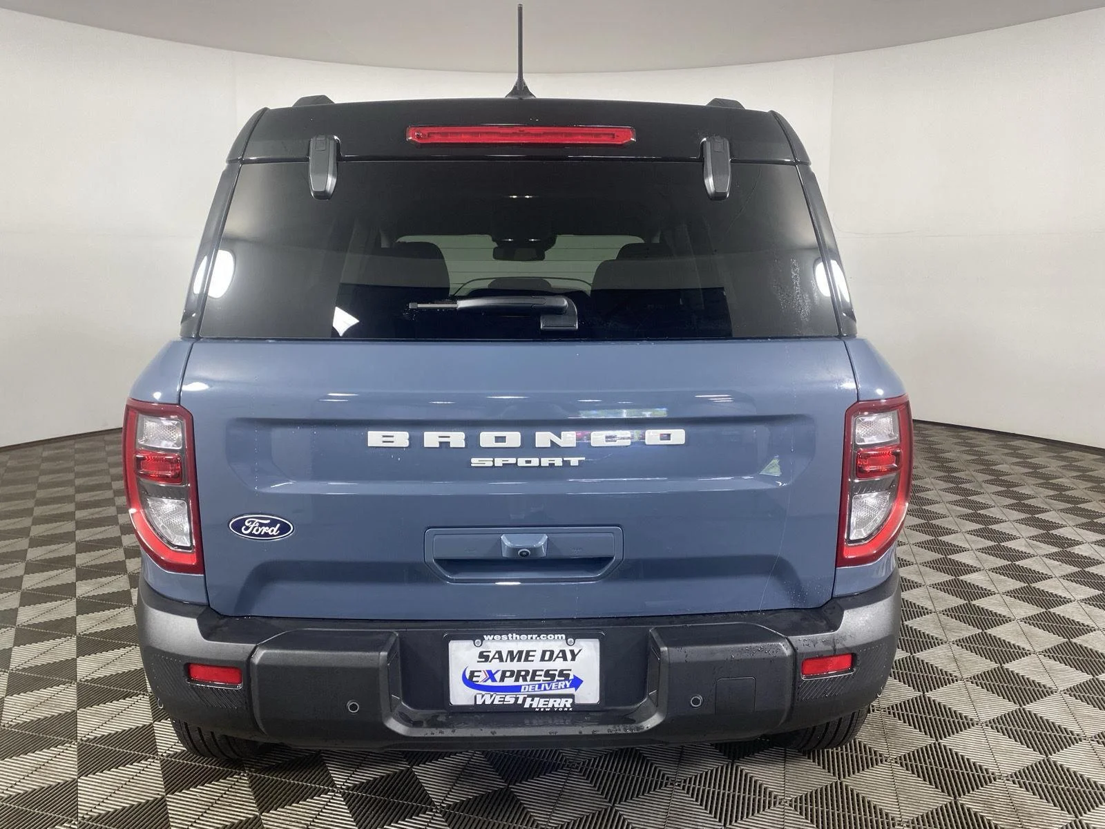 Used 2026 Azure Gray Metallic Tri-Coat Ford Outer Banks image 6