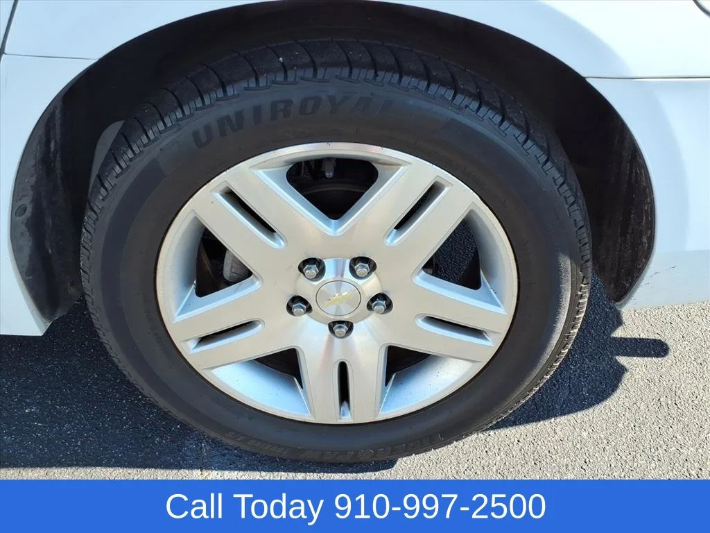 Used 2012 SUMMIT WHITE Chevrolet LT Fleet image 9