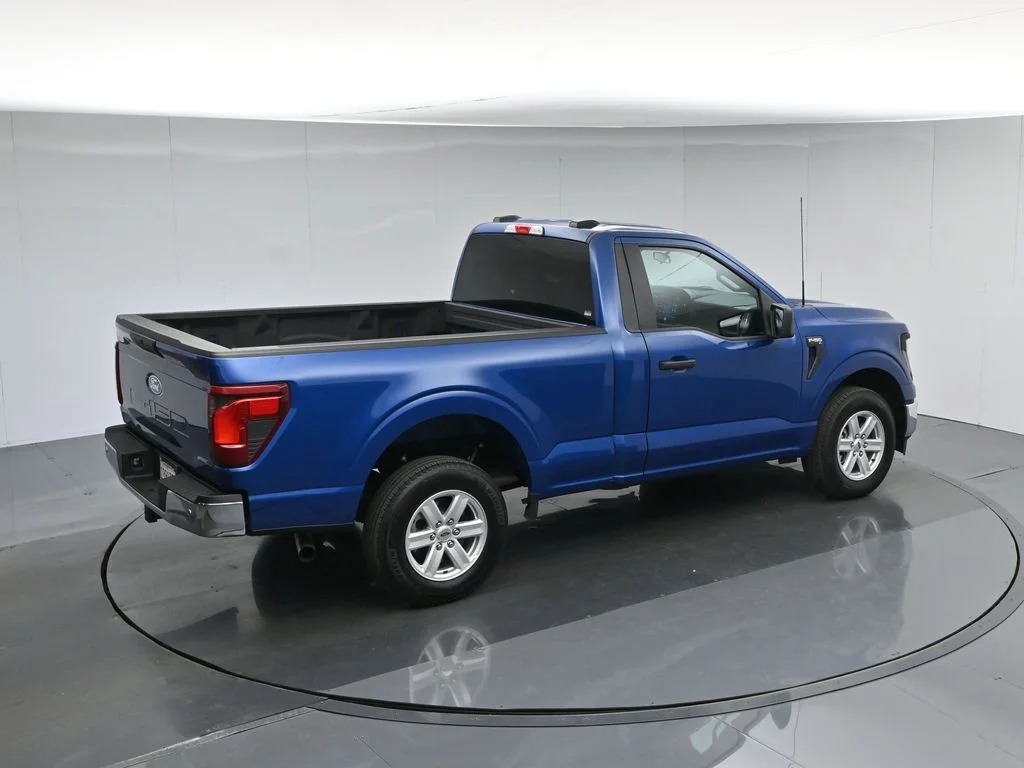 New 2026 Oxford White Ford XLT image 35