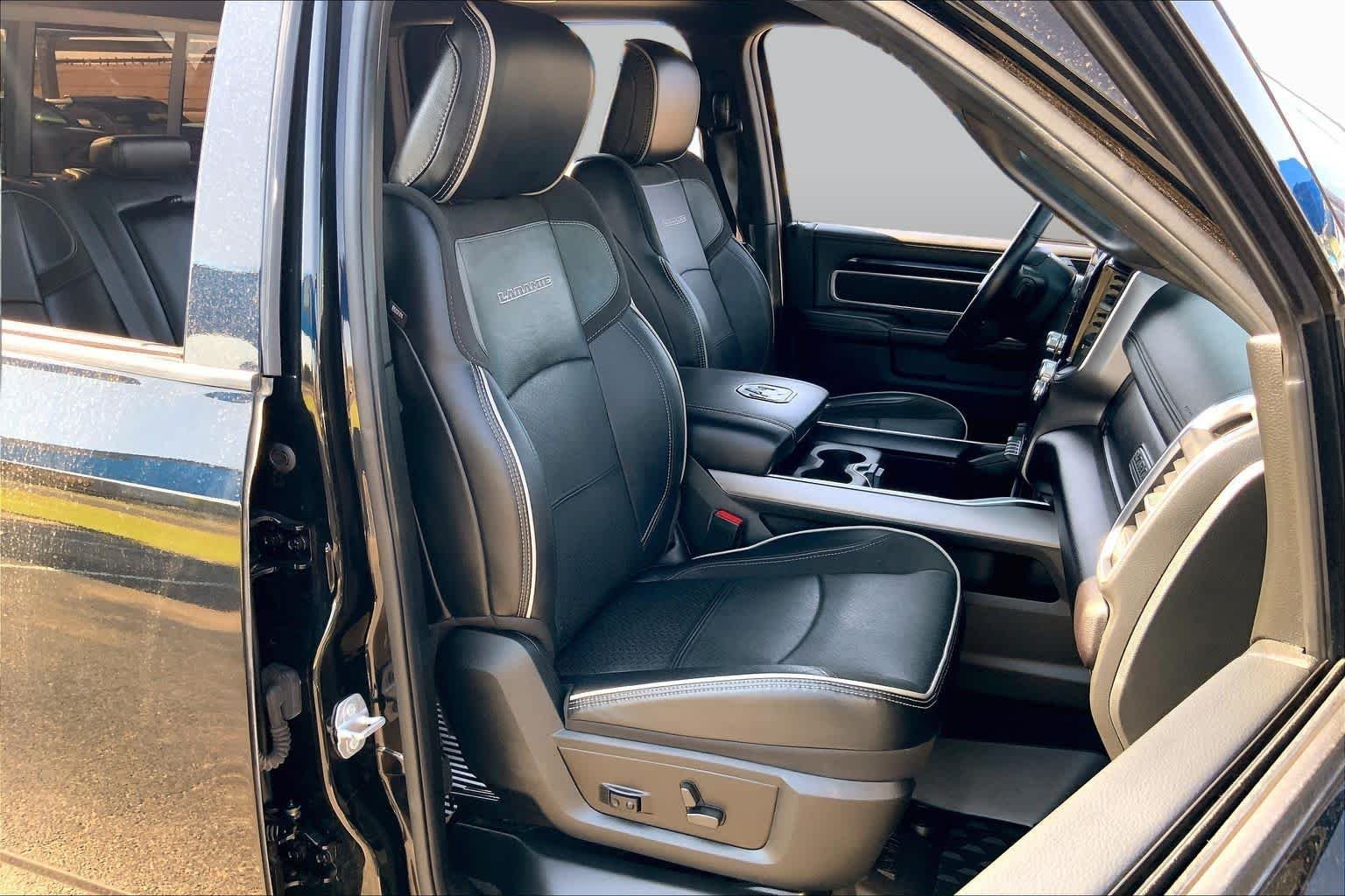 Used 2023 Diamond Black Crystal Pearlcoat Ram Laramie image 8