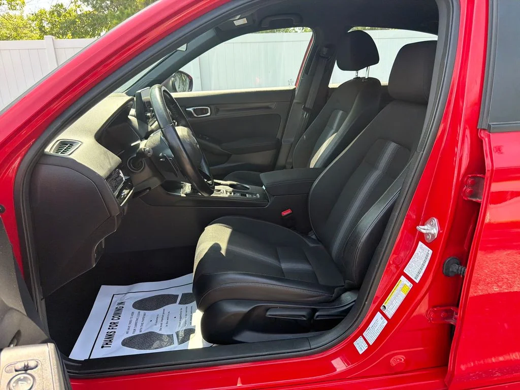 Used 2023  Honda Sport image 18