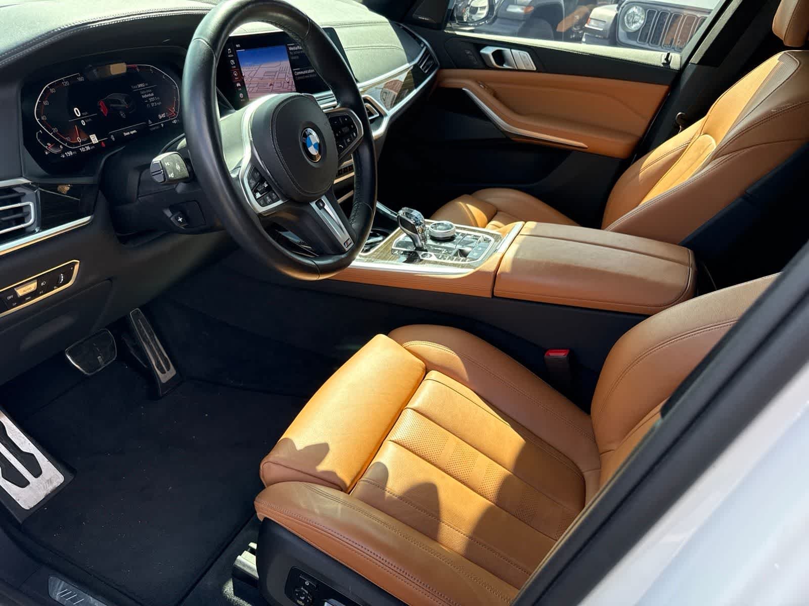Used 2019 Mineral White Metallic BMW xDrive50i image 29