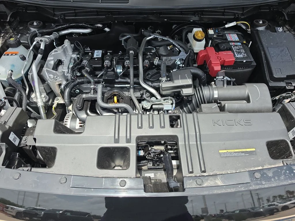 New 2026 Gun Metallic / Scarlet Ember Tintcoat Two-tone Nissan SR image 26