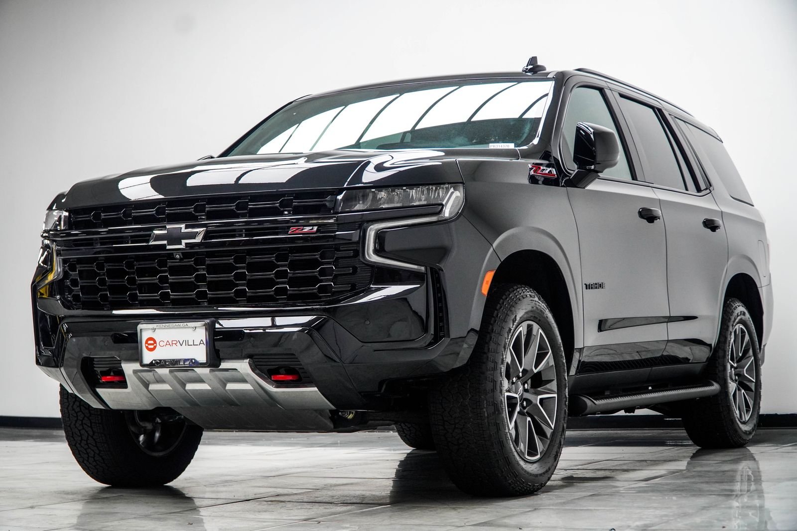 Used 2023 Black Chevrolet Z71 image 10