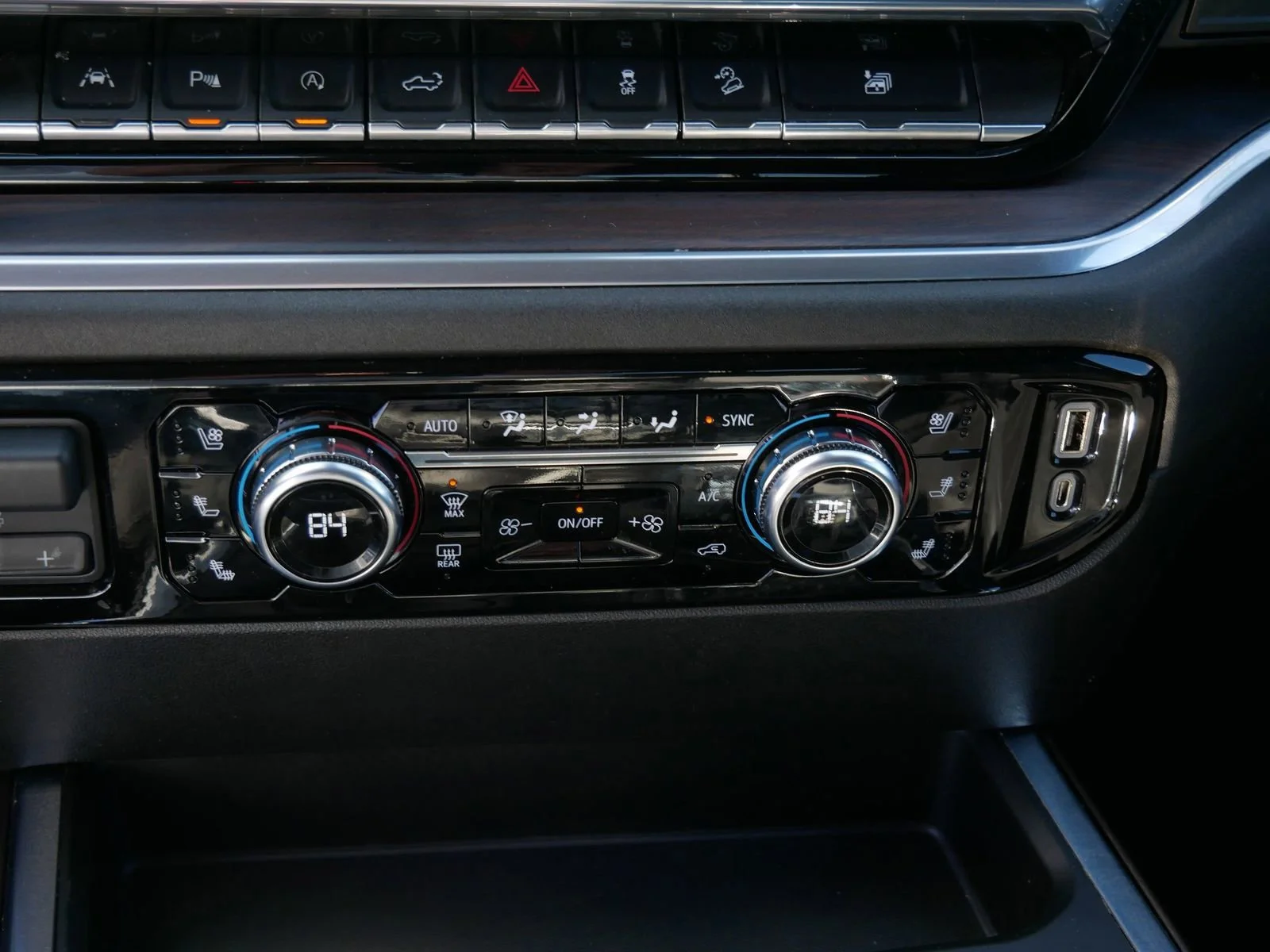 Used 2023 Sterling Metallic GMC SLT image 24