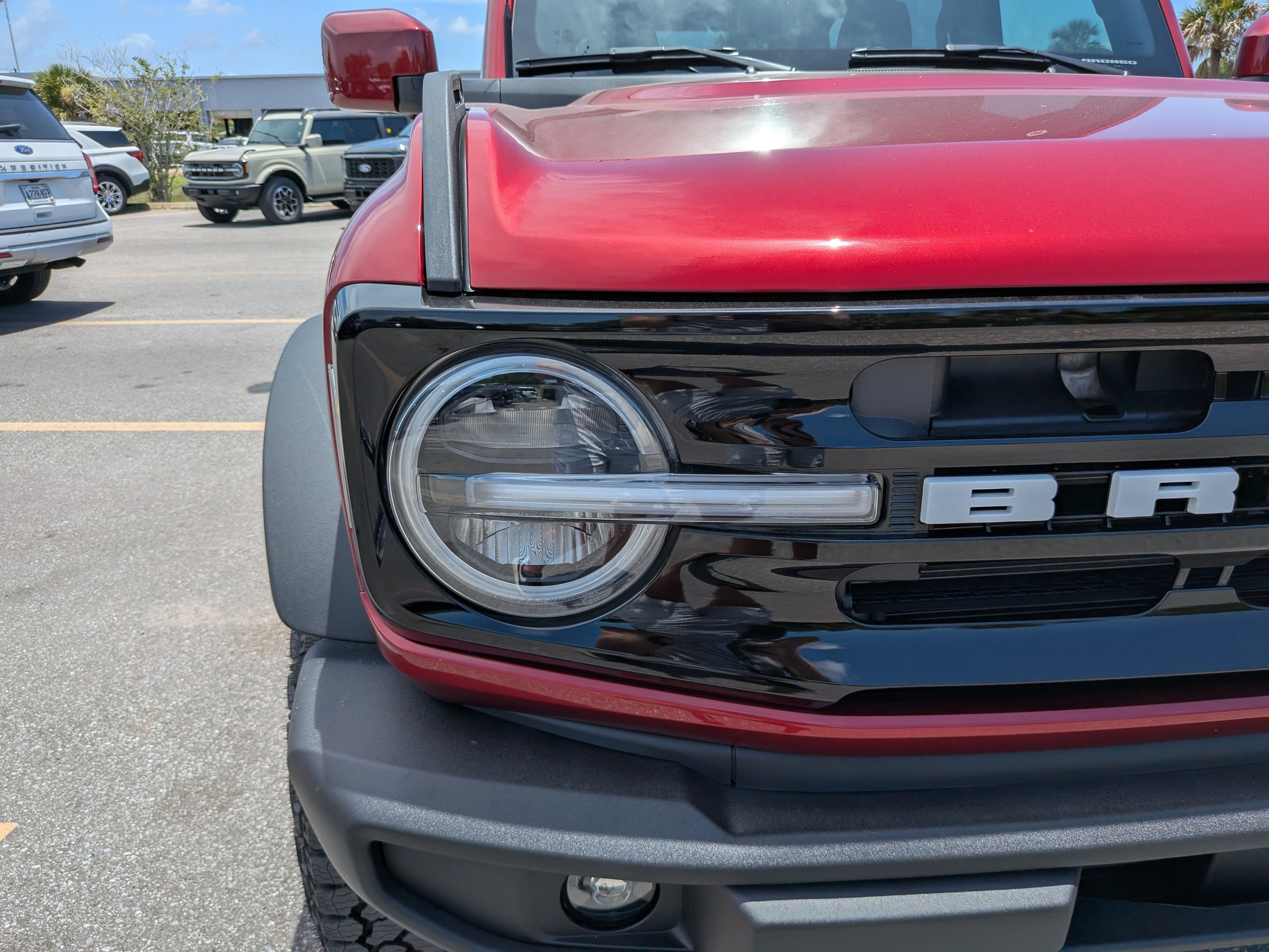 New 2026 Ruby Red Metallic Tinted Clearcoat Ford Outer Banks® image 9
