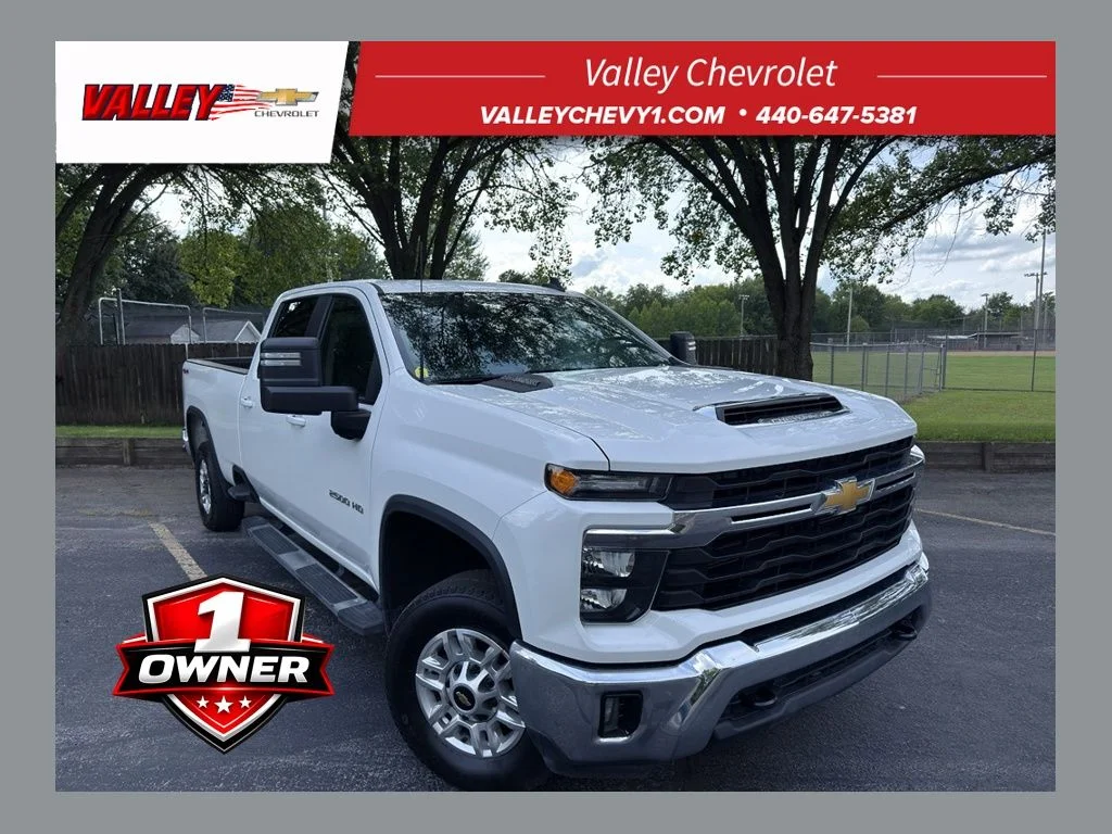 Used 2025 White Chevrolet LT image 1