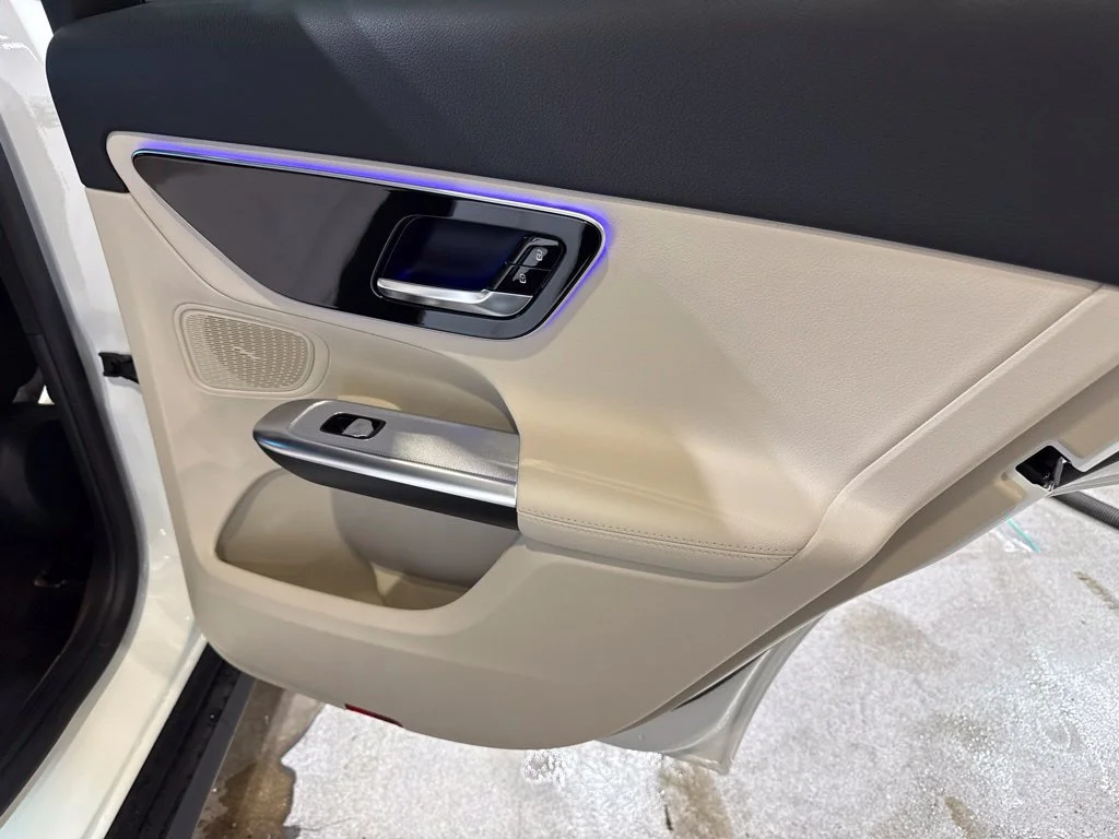 New 2027 Polar White Mercedes-Benz GLC 300 image 20